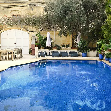 Fully-detached Pool-house 'il-holma' In Gozo Xewkija