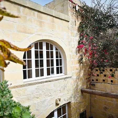 Fully-detached Pool-house 'il-holma' In Gozo * Xewkija
