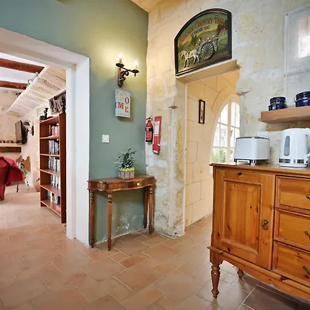 Penzion Fully-detached Pool-house 'il-holma' In Gozo