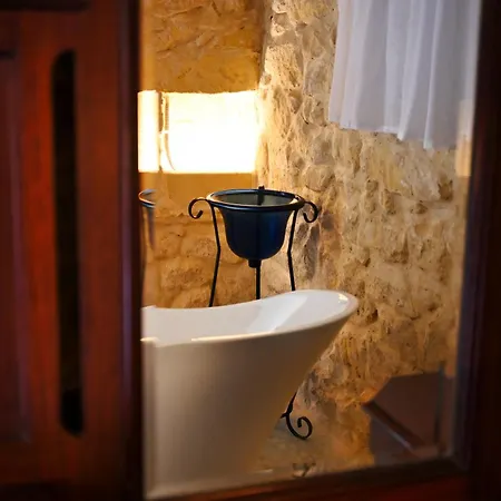 Fully-detached Pool-house 'il-holma' In Gozo * Xewkija