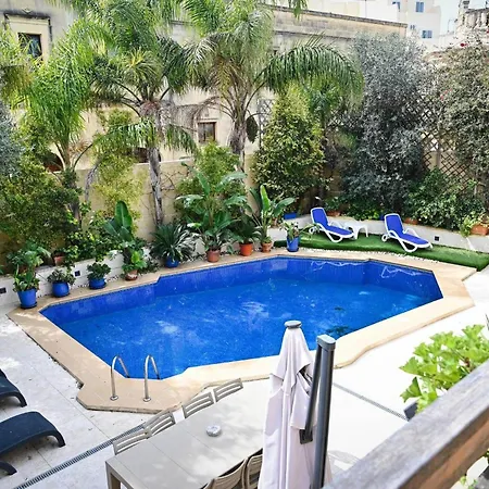Fully-detached Pool-house 'il-holma' In Gozo *